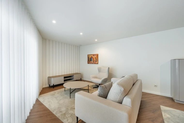 Moradia T2 para Venda em Taide Foto 12