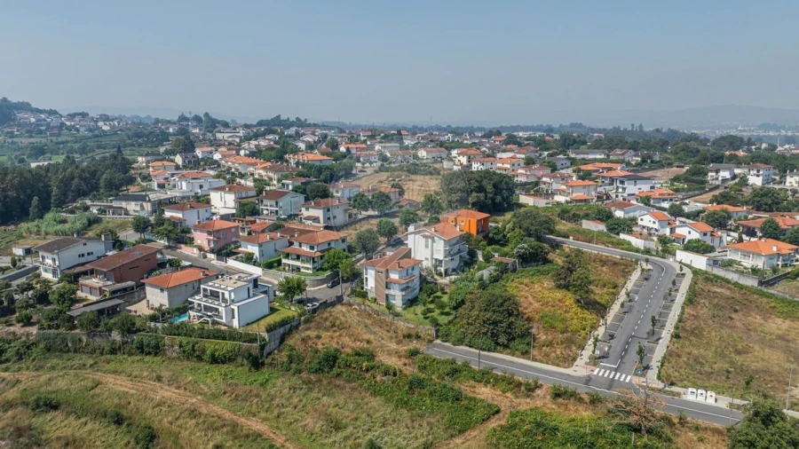Moradia T4 para Venda em Palmeira Foto 10