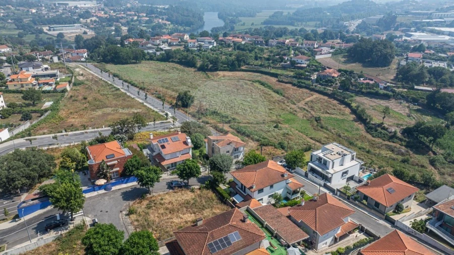 Moradia T4 para Venda em Palmeira Foto 14