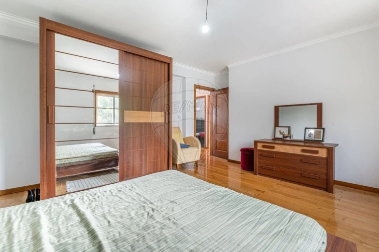 Moradia T4 para Venda em Palmeira Foto 30