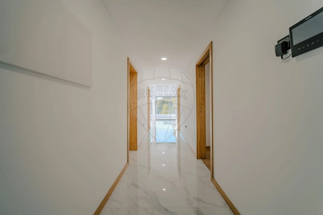 Moradia T6 para Venda em Abação e Gémeos Foto 24