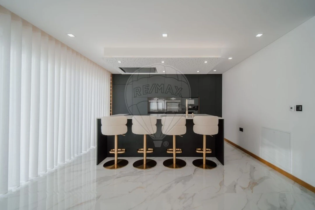 Moradia T6 para Venda em Abação e Gémeos Foto 28