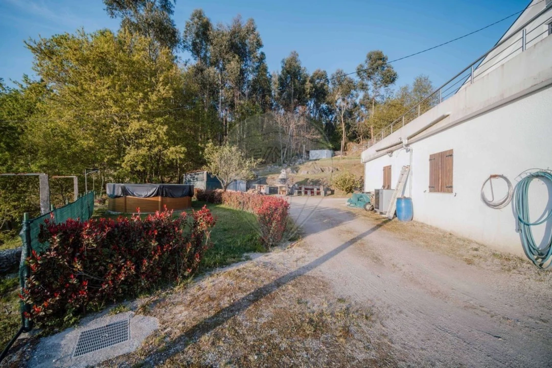 Moradia T6 para Venda em Abação e Gémeos Foto 39