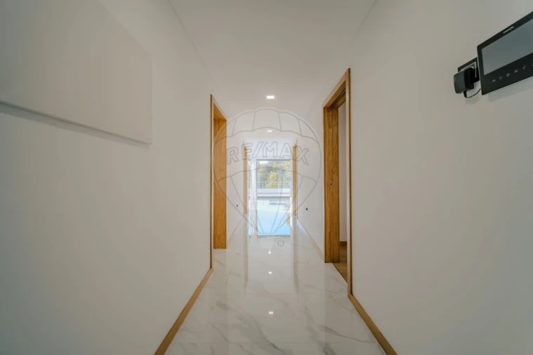 Moradia T6 para Venda em Abação e Gémeos Foto 24