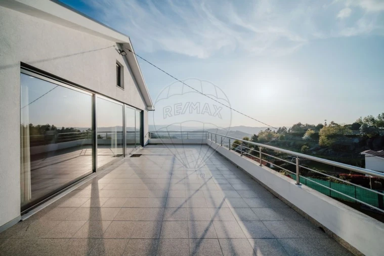 Moradia T6 para Venda em Abação e Gémeos Foto 32