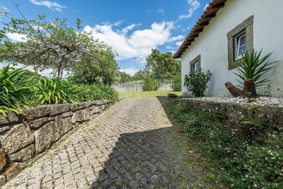 Moradia T4 para Venda em Crespos e Pousada