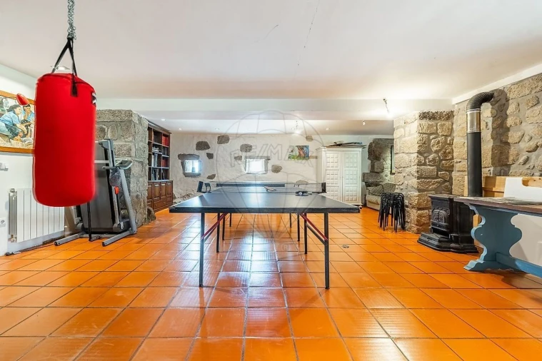 Moradia T4 para Venda em Crespos e Pousada Foto 7