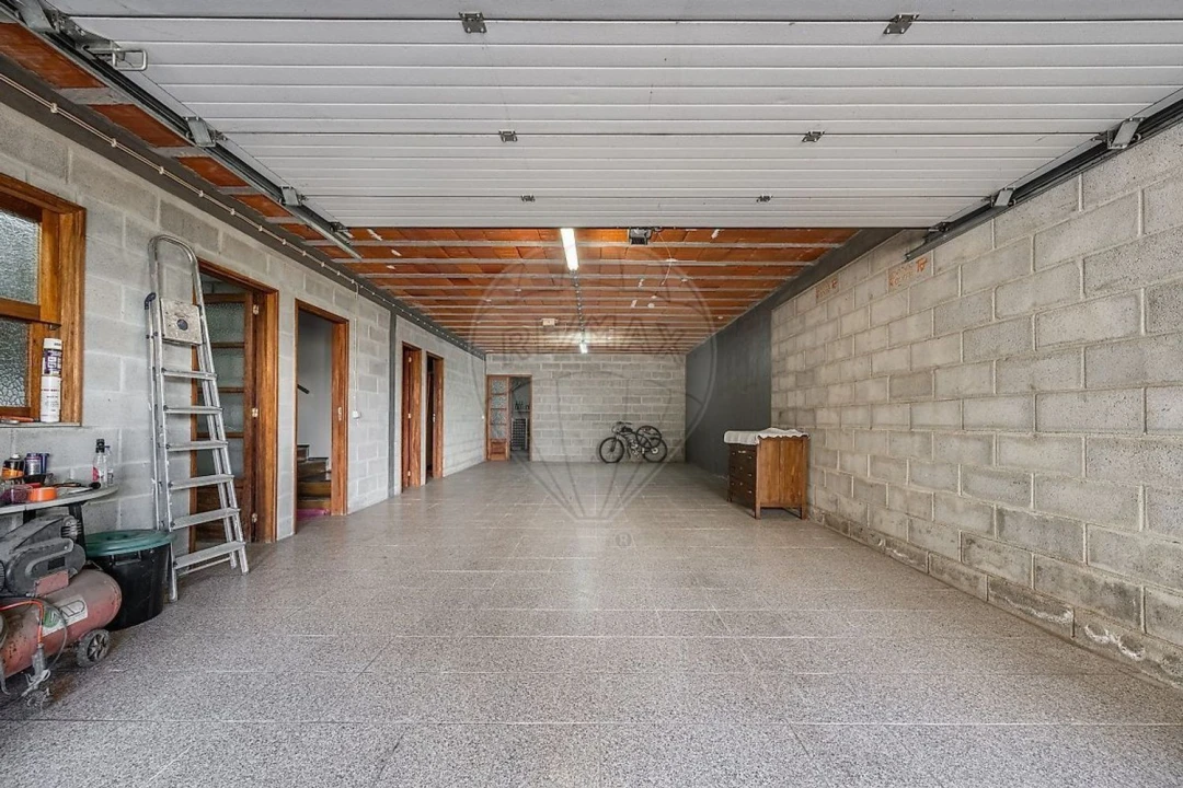 Moradia T4 para Venda em Águas Santas e Moure Foto 24