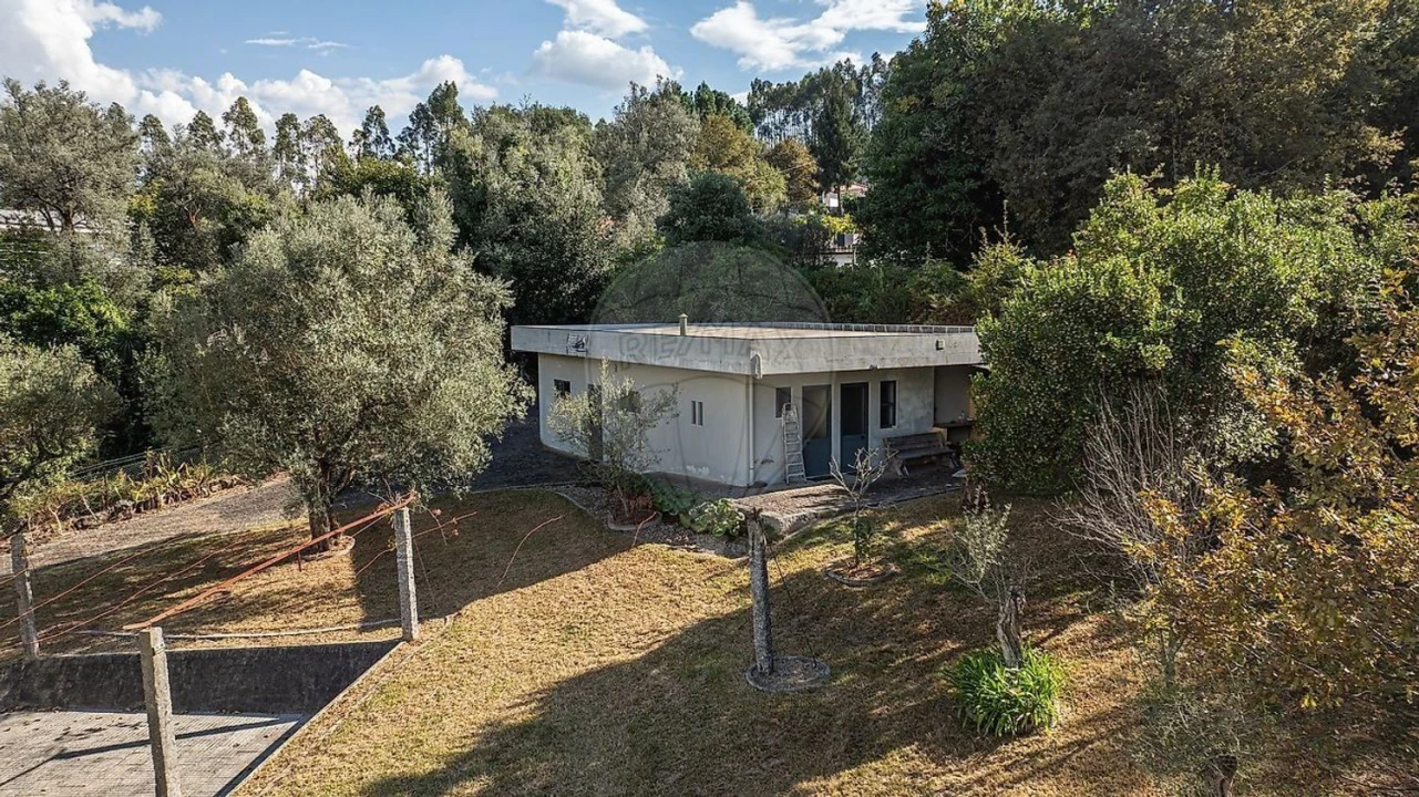 Moradia T4 para Venda em Águas Santas e Moure Foto 5