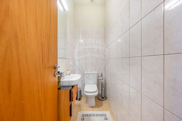 Moradia T4 para Venda em Águas Santas e Moure Foto 11