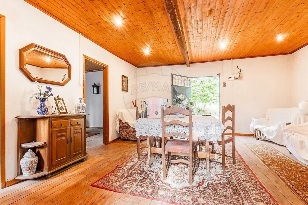 Moradia T2 para Venda em Bouro (Santa Marta) Foto 5