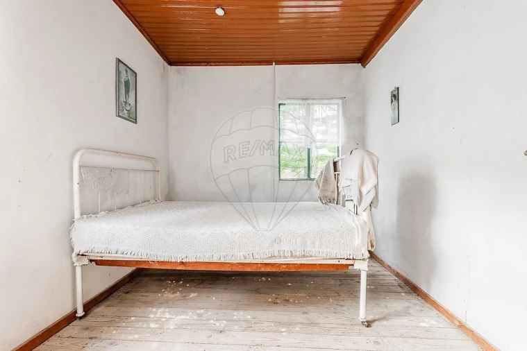 Moradia T2 para Venda em Bouro (Santa Marta) Foto 6