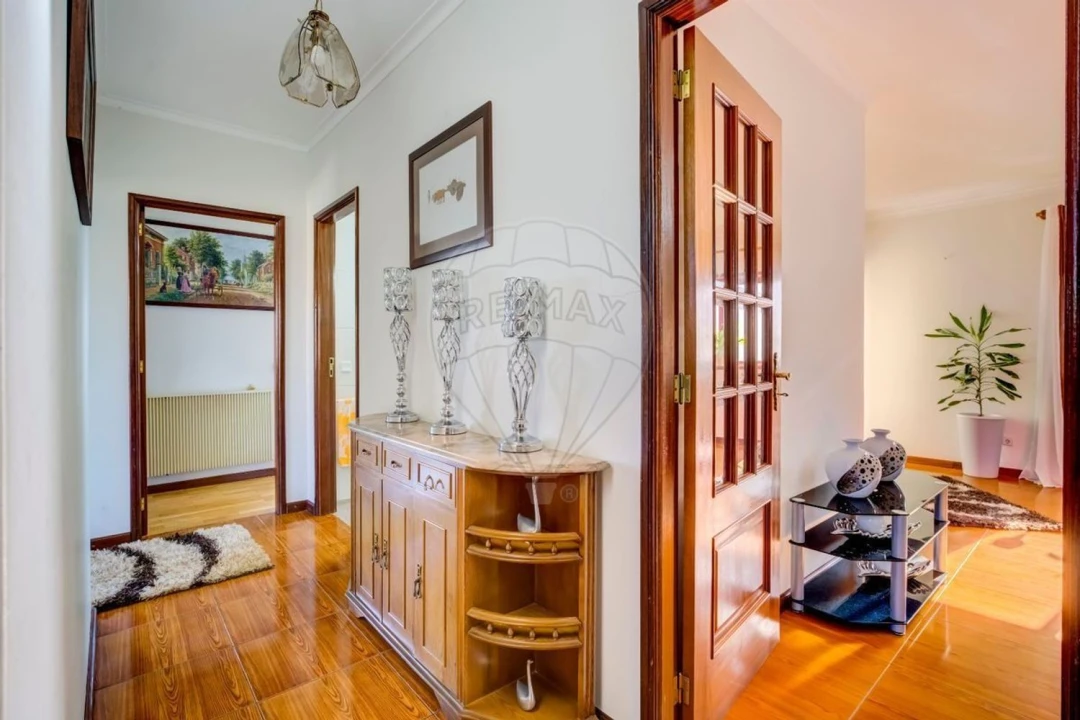 Moradia T8 para Venda em Vila Verde e Barbudo Foto 2