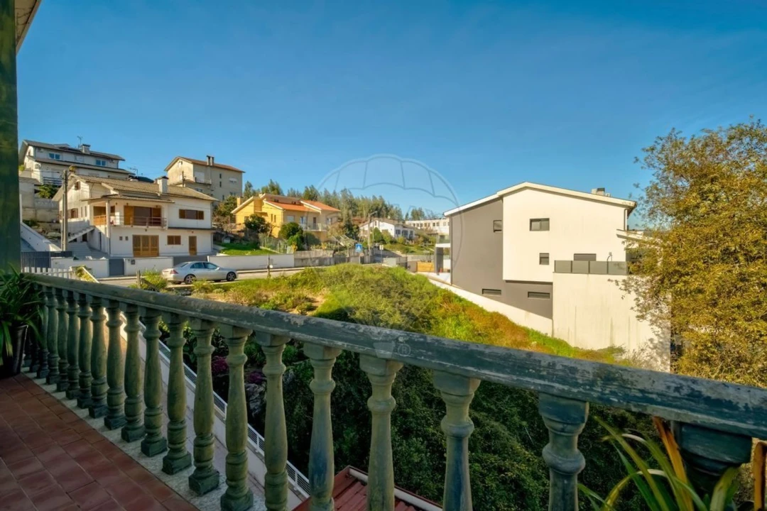 Moradia T8 para Venda em Vila Verde e Barbudo Foto 35