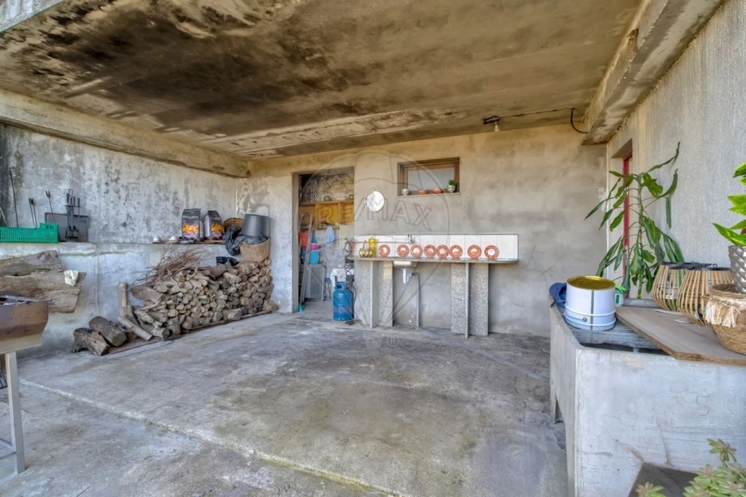 Moradia T8 para Venda em Vila Verde e Barbudo Foto 49