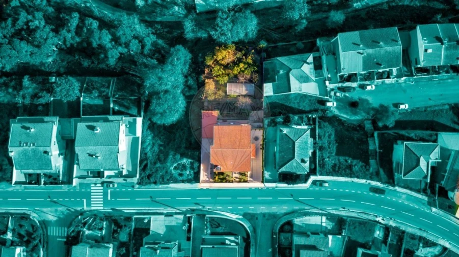 Moradia T8 para Venda em Vila Verde e Barbudo Foto 3