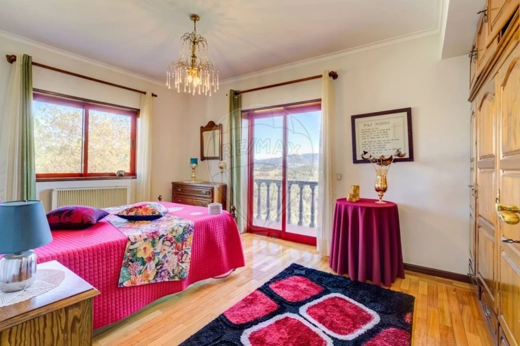 Moradia T8 para Venda em Vila Verde e Barbudo Foto 31