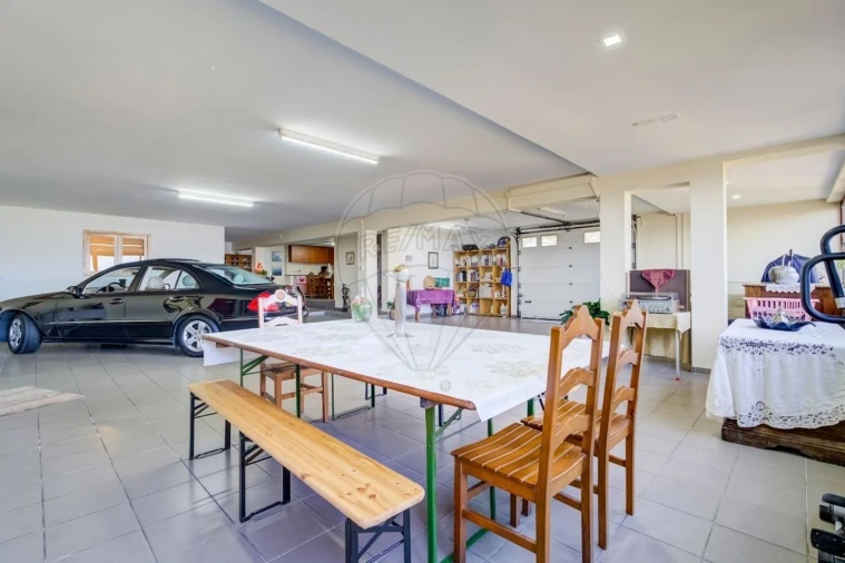 Moradia T8 para Venda em Vila Verde e Barbudo Foto 38