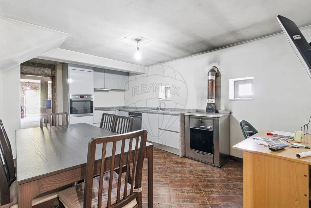 Moradia T2 para Venda em Selho (São Jorge) Foto 27