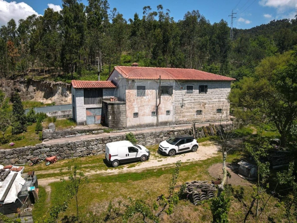 Moradia T2 para Venda em Selho (São Jorge) Foto 3