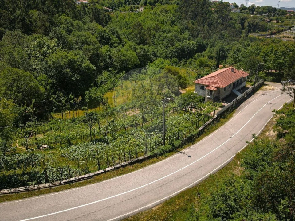 Moradia T2 para Venda em Selho (São Jorge) Foto 9