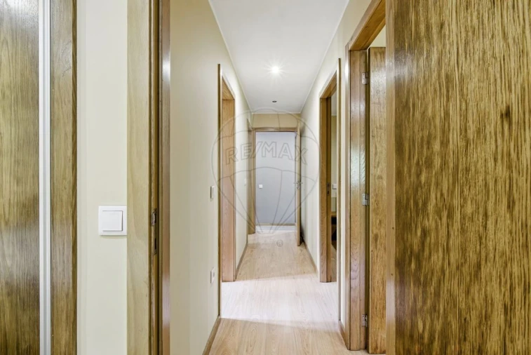 Moradia T2 para Venda em Selho (São Jorge) Foto 18