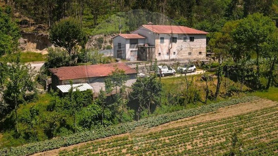 Moradia T2 para Venda em Selho (São Jorge)