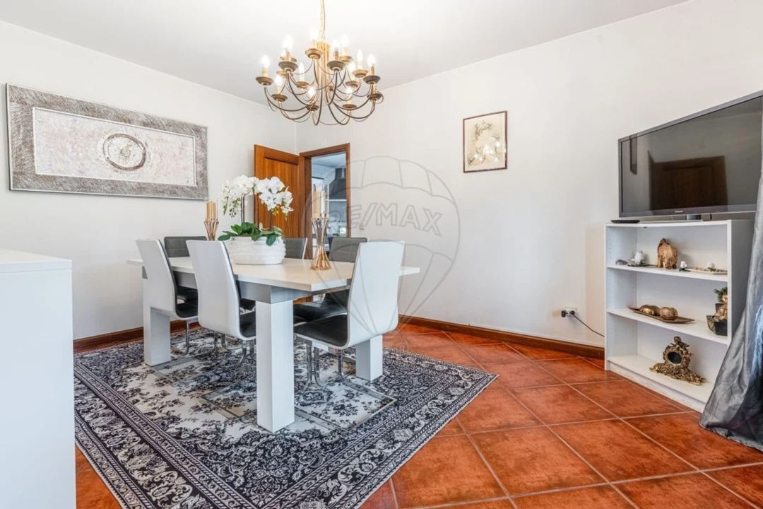 Moradia T3 para Venda em Gonça Foto 12