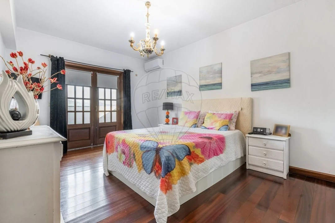 Moradia T3 para Venda em Gonça Foto 26