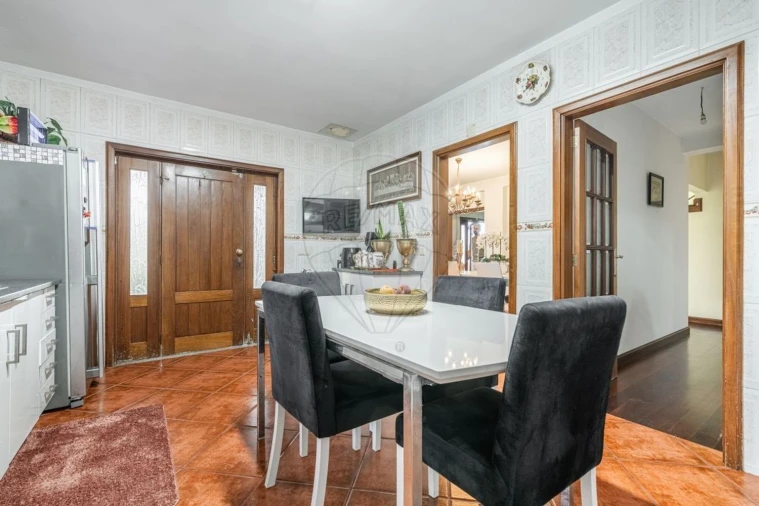 Moradia T3 para Venda em Gonça Foto 17