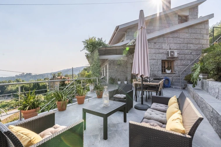 Moradia T3 para Venda em Gonça Foto 2