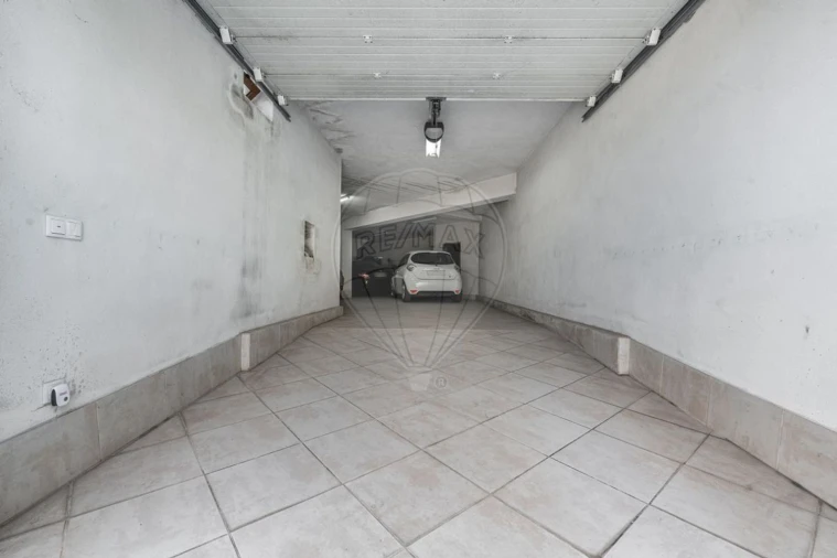 Moradia T3 para Venda em Gonça Foto 42