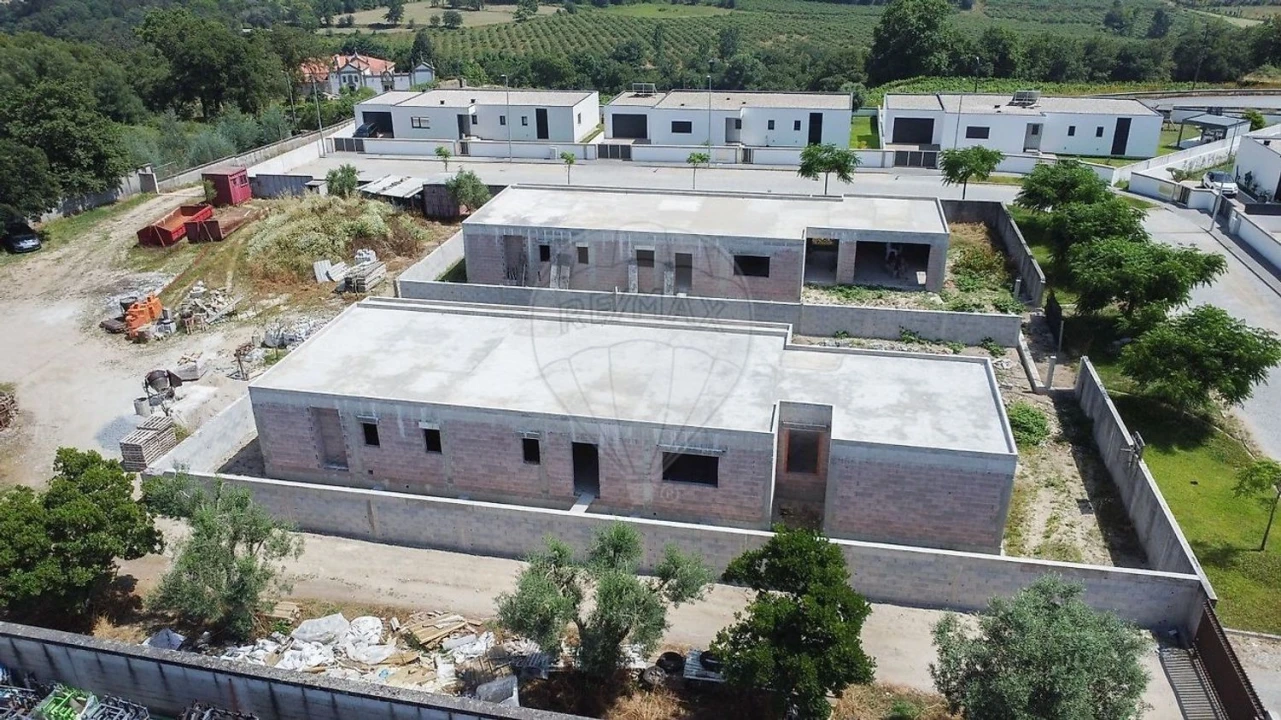 Moradia T3 para Venda em Amares e Figueiredo Foto 8