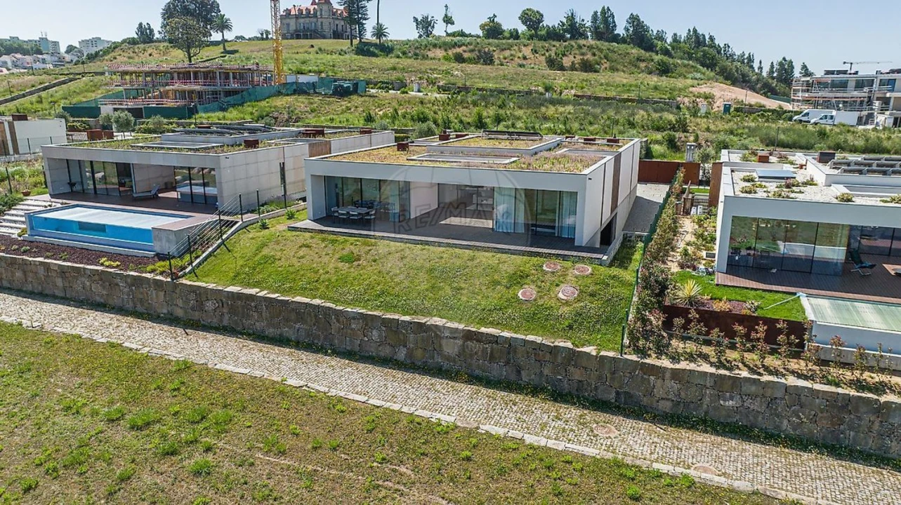 Moradia T4 para Venda em Canidelo Foto 2