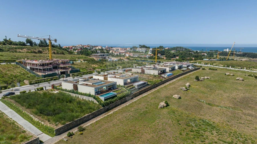 Moradia T4 para Venda em Canidelo Foto 12