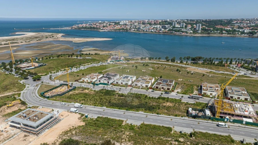 Moradia T4 para Venda em Canidelo Foto 6