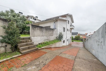 Moradia T4 para Venda em Lomar e Arcos