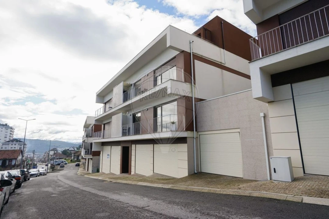 Apartamento T3 para Venda em Povoa de Lanhoso (N. Senhora do Amparo) Foto 3