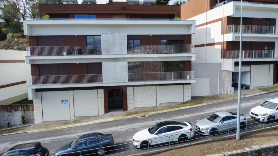 Apartamento T3 para Venda em Povoa de Lanhoso (N. Senhora do Amparo) Foto 38