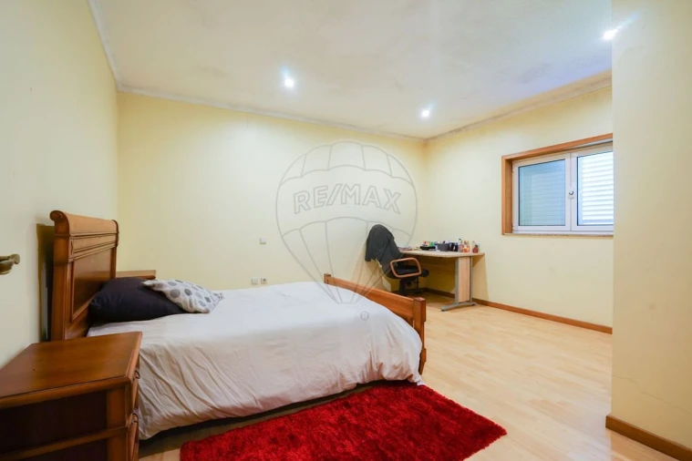 Moradia T4 para Venda em Calvos e Frades Foto 15