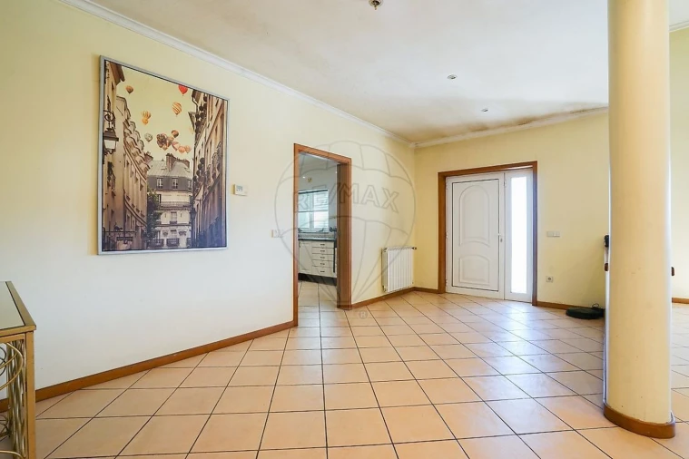 Moradia T4 para Venda em Calvos e Frades Foto 19