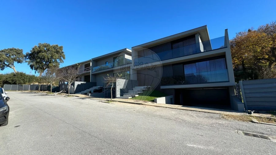Moradia T5 para Venda em Nogueiró e Tenões Foto 2