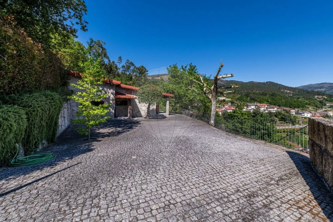 Moradia T3 para Venda em Valdosende Foto 29