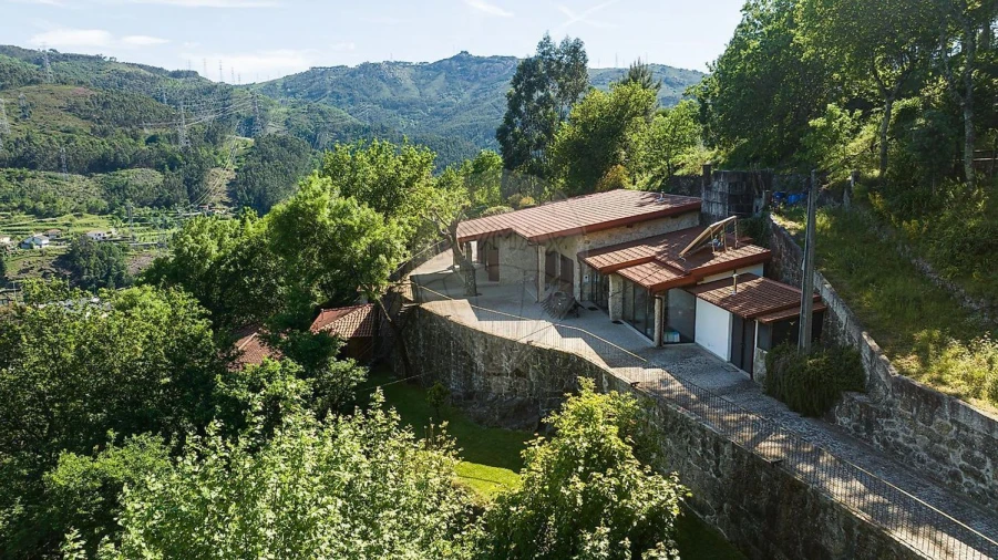 Moradia T3 para Venda em Valdosende Foto 24