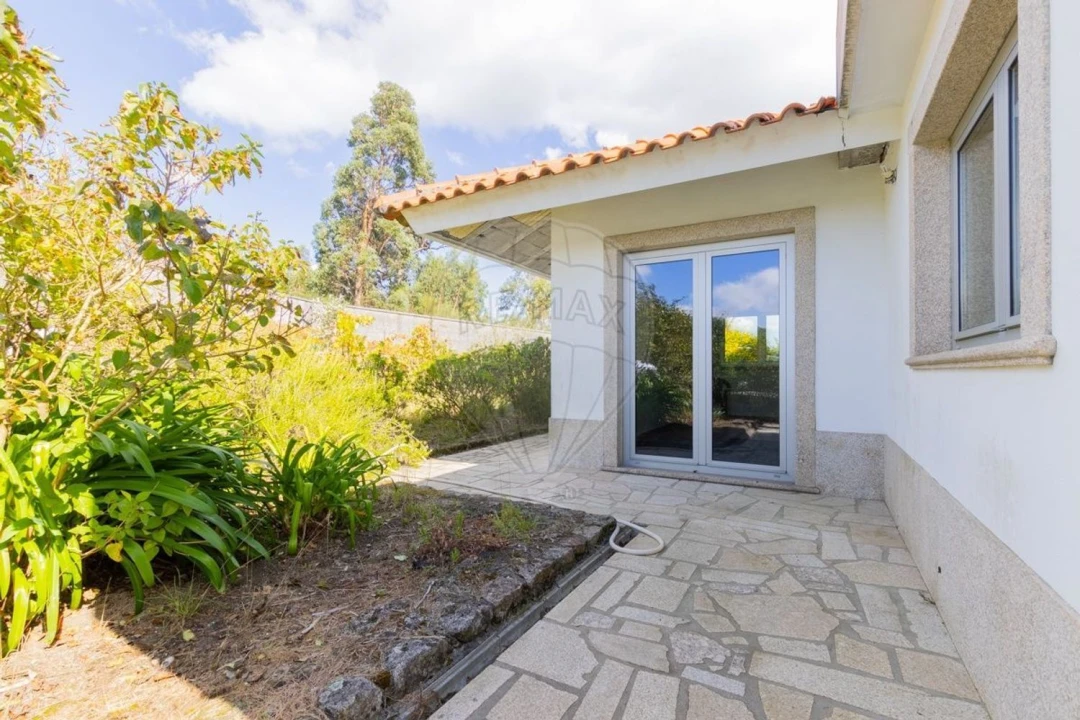 Moradia T5 para Venda em Eiriz Foto 10