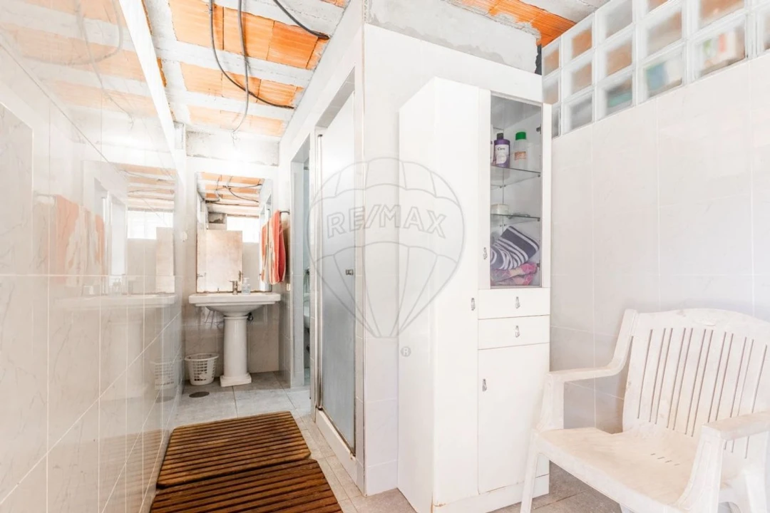 Moradia T5 para Venda em Eiriz Foto 16