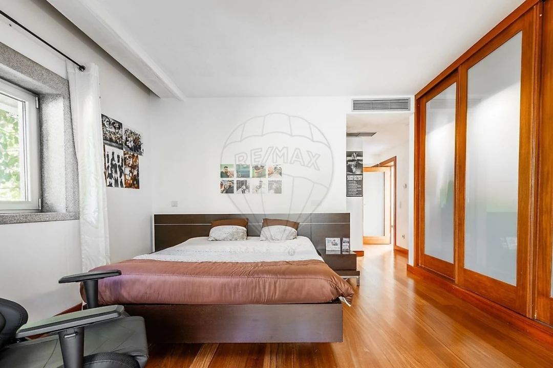 Moradia T5 para Venda em Eiriz Foto 19