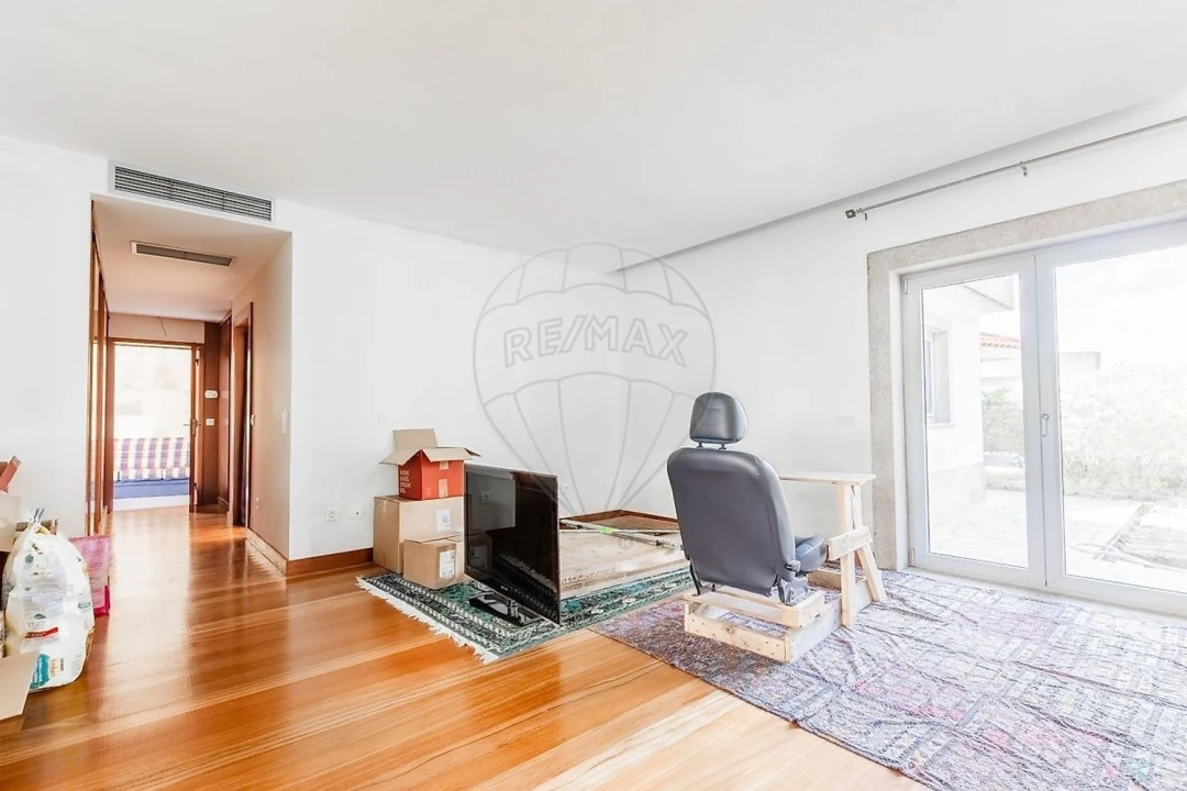 Moradia T5 para Venda em Eiriz Foto 2