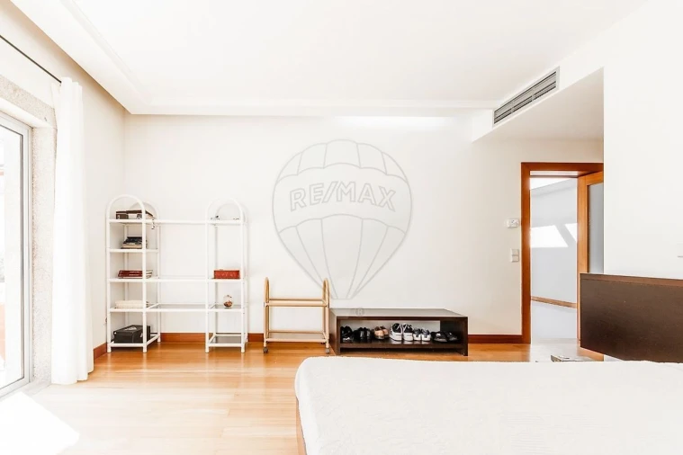 Moradia T5 para Venda em Eiriz Foto 43