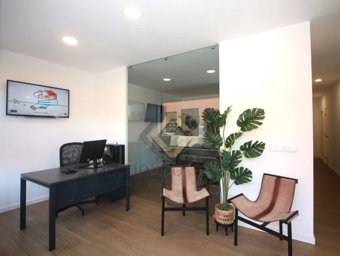 Negócio para Cedência de Quotas em Mafamude e Vilar do Paraíso Foto 3